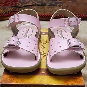 Nice toddler sandles